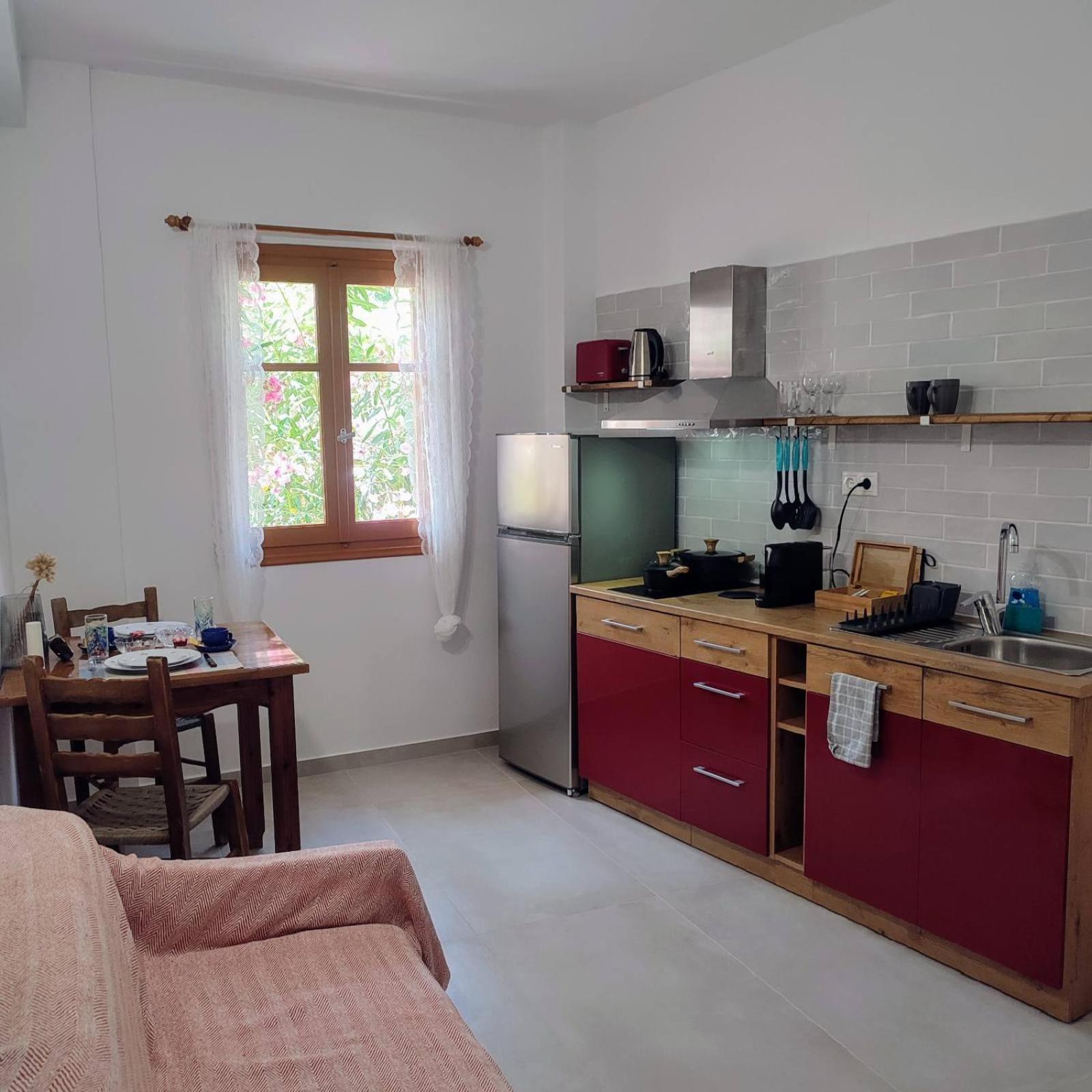 Maroudas Stavros Apartments Вати Экстерьер фото